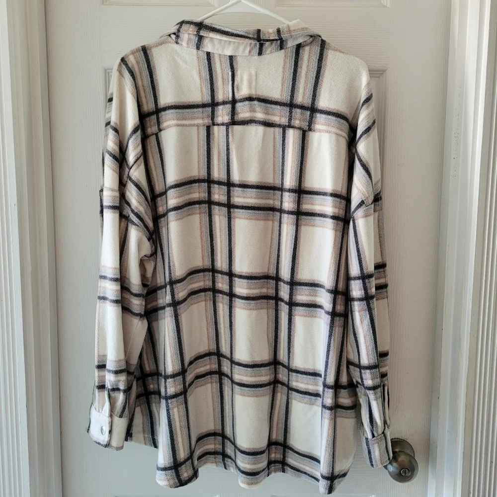 Fleece Flannel Top - Picture 4 of 4